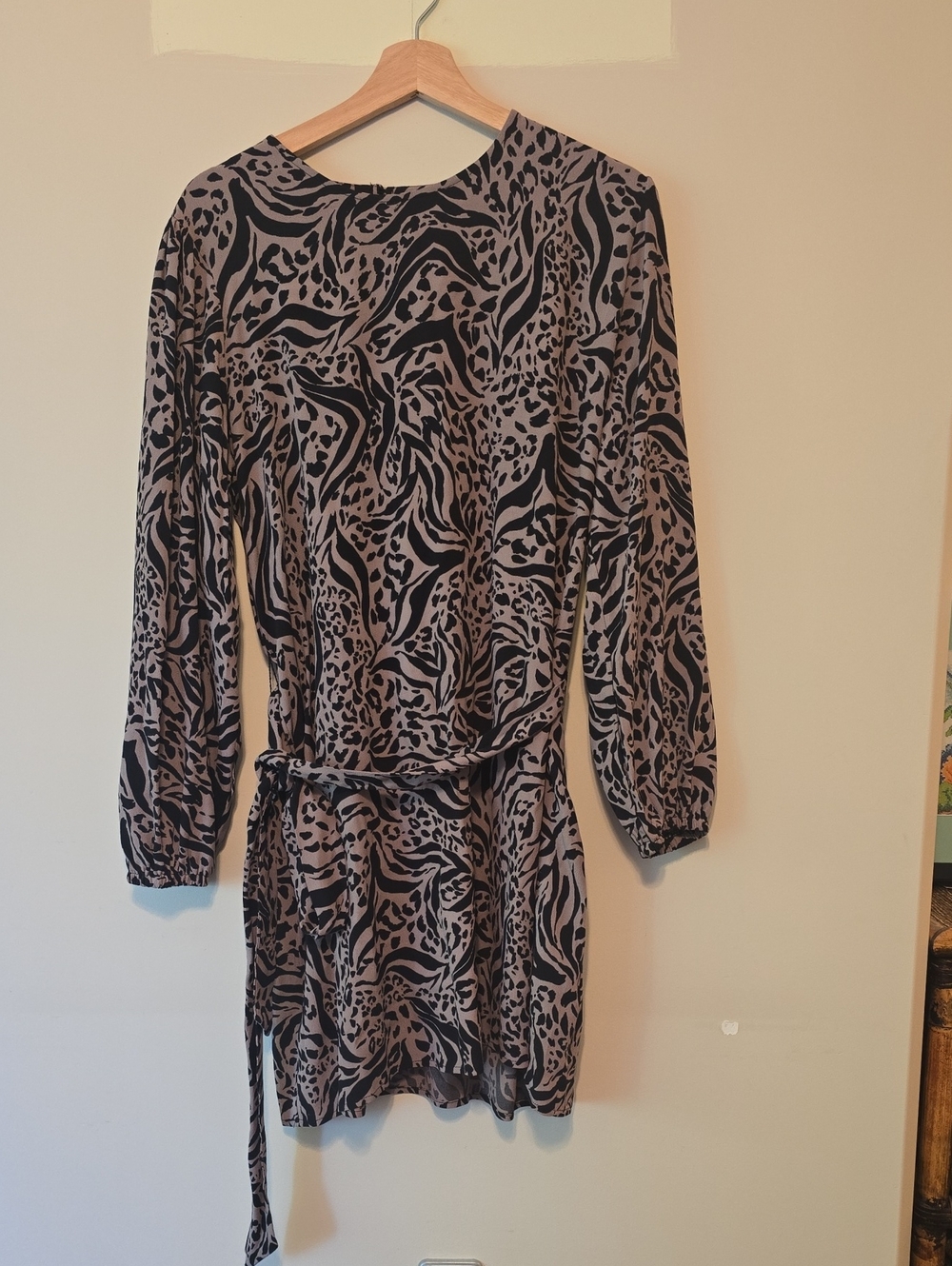 APRICOT Black and Taupe Animal Print Long Sleeve Dress